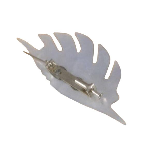 Mother of Pearl Hand Carved Shell Brooch, Vintage Mother Pearl Brown Shell Pin - Picture 3 of 4